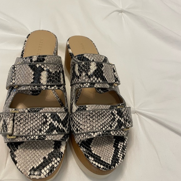 Women’s Veronica Beard platform sandal - Picture 2 of 8